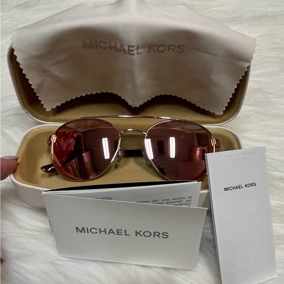 MICHAEL KORS AVIATOR STYLE MIRRORED SUNGLASSES NIB - Picture 3 of 16